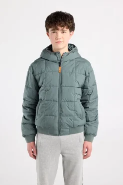 Hooded bomber Jaylan JR Gewatteerde hooded bomber met mouwbadge