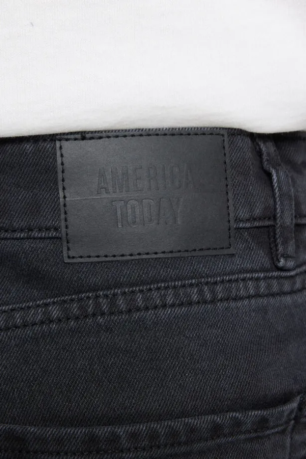 Jeans Delta Five-pocket jeans met een relaxed tapered fit