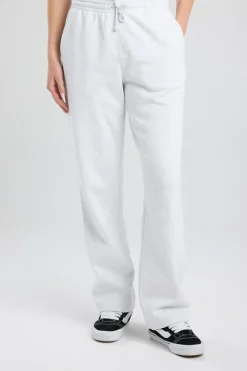 Joggingbroek Cara Sweatbroek met twee zijzakken heeft een tailleband met trekkoord