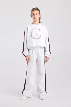 Joggingbroek Cristy Jr wide leg joggingbroek met zijstreep en embroidery