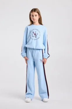 Joggingbroek Cristy Jr wide leg joggingbroek met zijstreep en embroidery