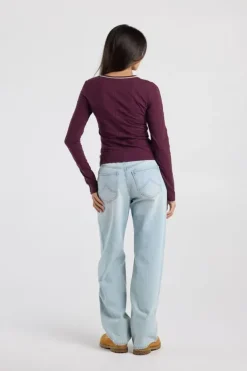 Longsleeve Lois fitted longsleeve met piping