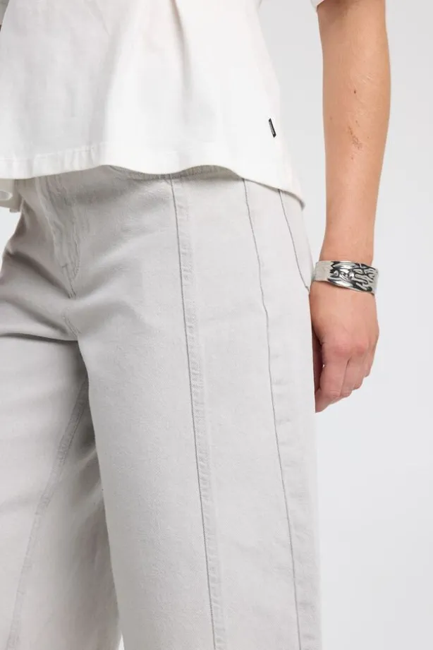 Short Nicolette short met loose fit en voorzakken