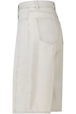 Short Nicolette short met loose fit en voorzakken