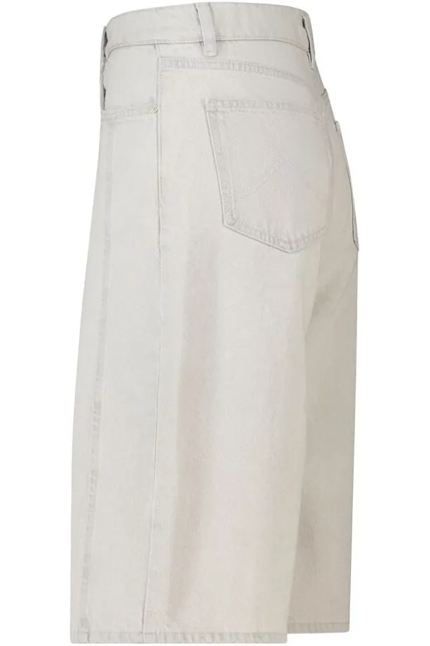 Short Nicolette short met loose fit en voorzakken