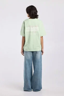 T-shirt Ellinor loose fit t-shirt met print op borst en rug