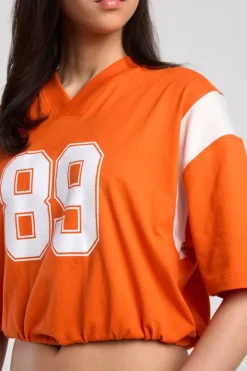 T-shirt Enny sporty t-shirt met v-hals en elastische zoom