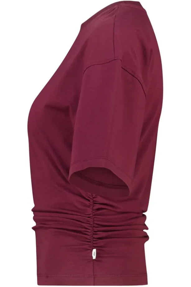 T-shirt Erin t-shirt met scrunched zijnaad en borduurwerk achter