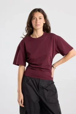 T-shirt Erin t-shirt met scrunched zijnaad en borduurwerk achter